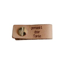 Leren label 4,5x1,5 cm Gemaakt door tante met schroef