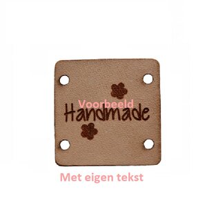 Leren labels vierkant 2,5x2,5cm met eigen tekst, type B